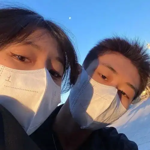 情头还有人会管你谈恋爱吗
