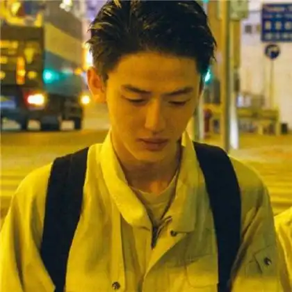 我才是一直陪伴你的人,情侣头像搞笑逗比一对真人
