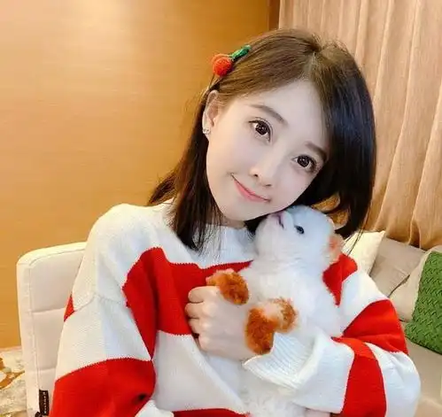 冯提莫配音方言版蜡笔小新,受网友称赞不愧是播音专业出身声音挑战观众
