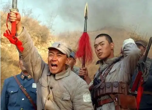 亮剑李云龙也怂过两次第一次为了活下去,第二次快要跪下了
