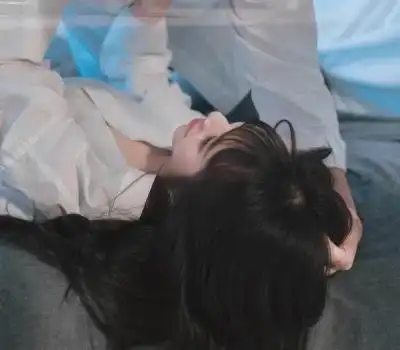 确定恋爱关系后第一晚,女生都在想些什么小哥哥们纷纷炸开锅

