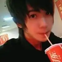 怎么把一张普通的qq头像上的人脸颜色用ps或美图秀秀调成这种颜色