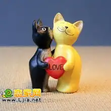 成双成对小动物摆件为爱人献礼
