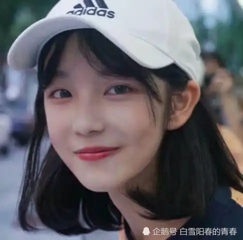 女人把你当未来老公时,会暗示你3个话题,全中的原地结婚
