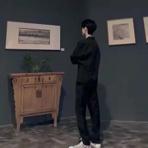 单人情头我对你只有正儿八经的偏心
