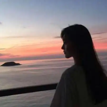 情侣头像小清新两张,陪你走到底只要你愿意
