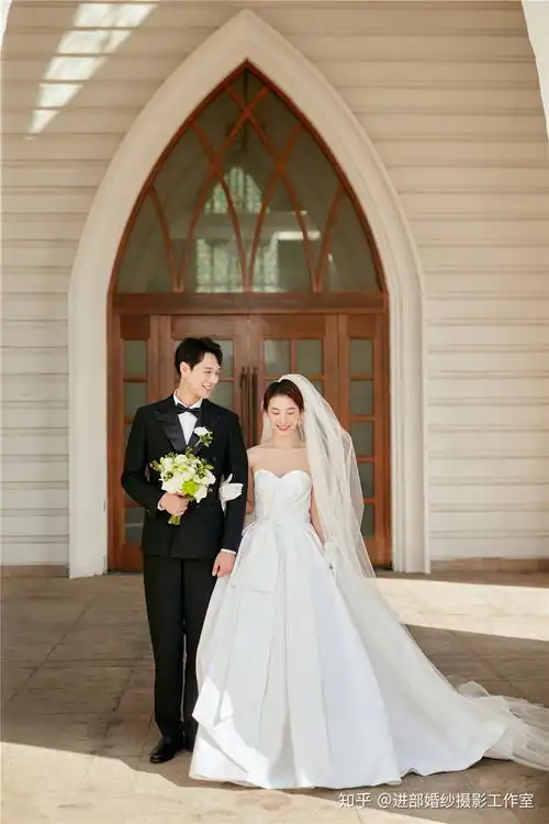 即将结婚的人把头像换成婚纱照是种什么心态
