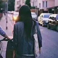 感觉很温馨微信情侣手机头像言语今非昔比,恰似我只爱你
