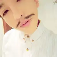 qq头像情侣不带字好看
