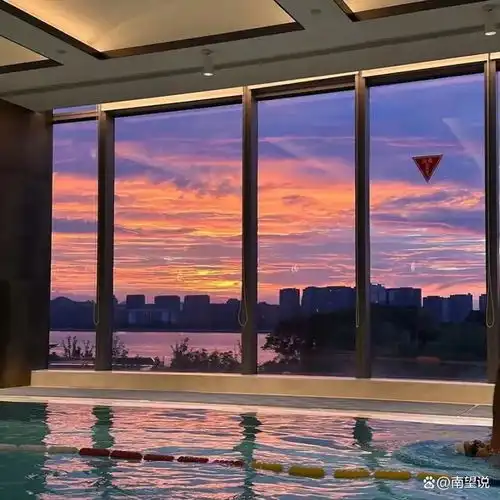 感觉至上的氛围感文案
