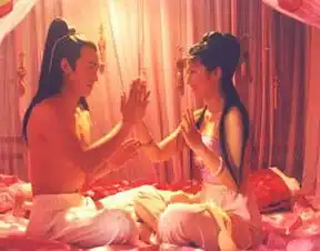 上错花轿嫁对郎中总共有几对情侣三对那你就大错特错了
