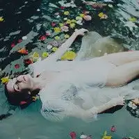四人两对情侣头像两女为姐妹头像两男为兄弟头像
