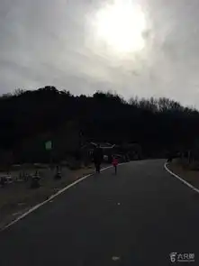 三峰穿越阳台山顶
