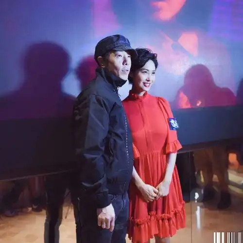 3年情伤20年放下仇恨,嫁给黄贯中的紫霞仙子让周星驰一生悔恨
