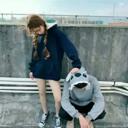 浪漫唯美干净情侣头像懵懵懂懂着最初的你
