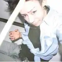 qq头像有点小问题,跪求帮忙.......

