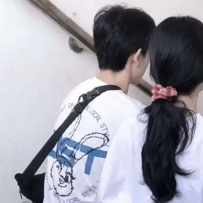 开始恋情发的高甜文案
